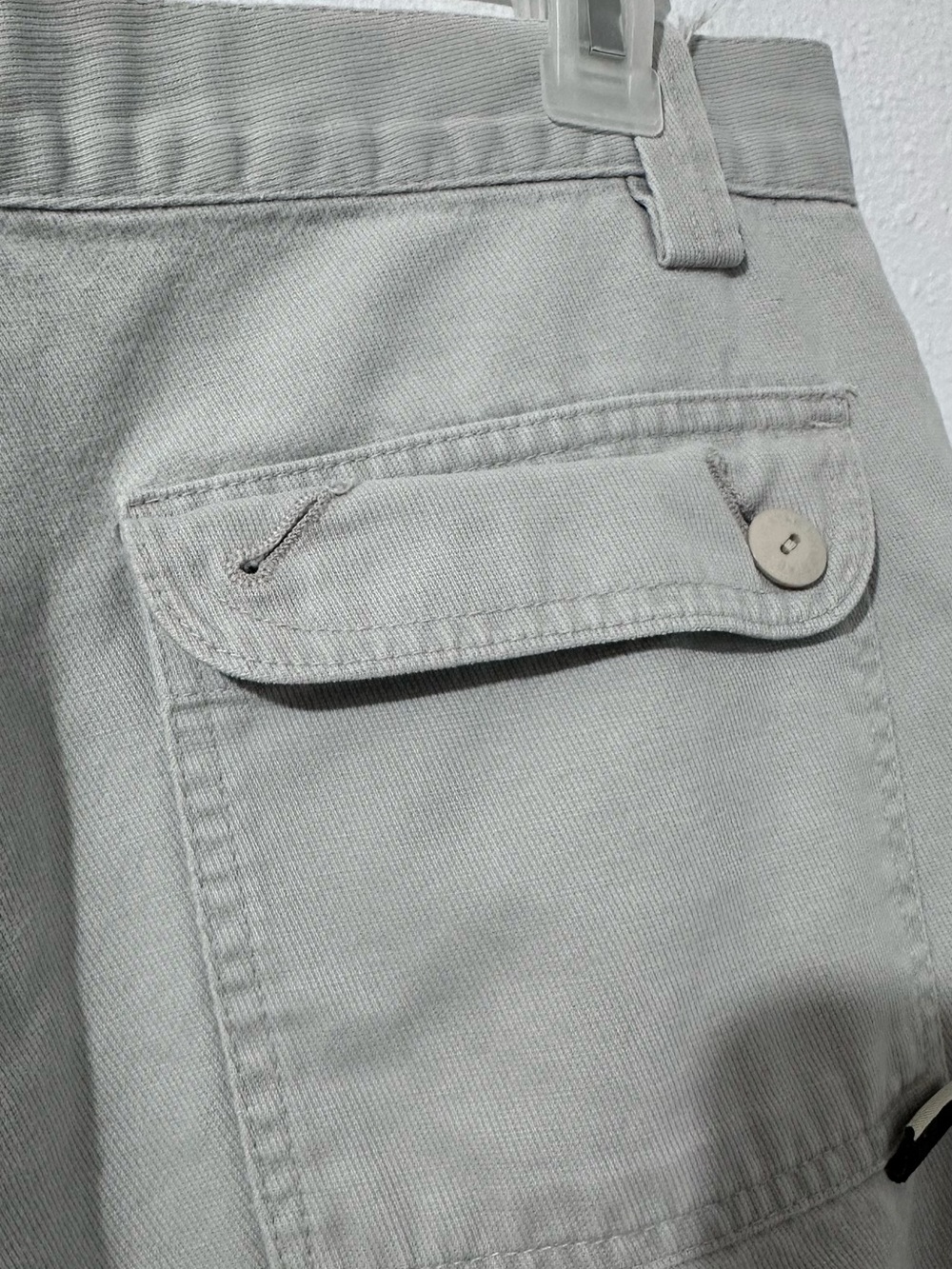 Vintage Levi’s SilverTab Khaki Men's Cargo Shorts Size 34 - Picture 4 of 7
